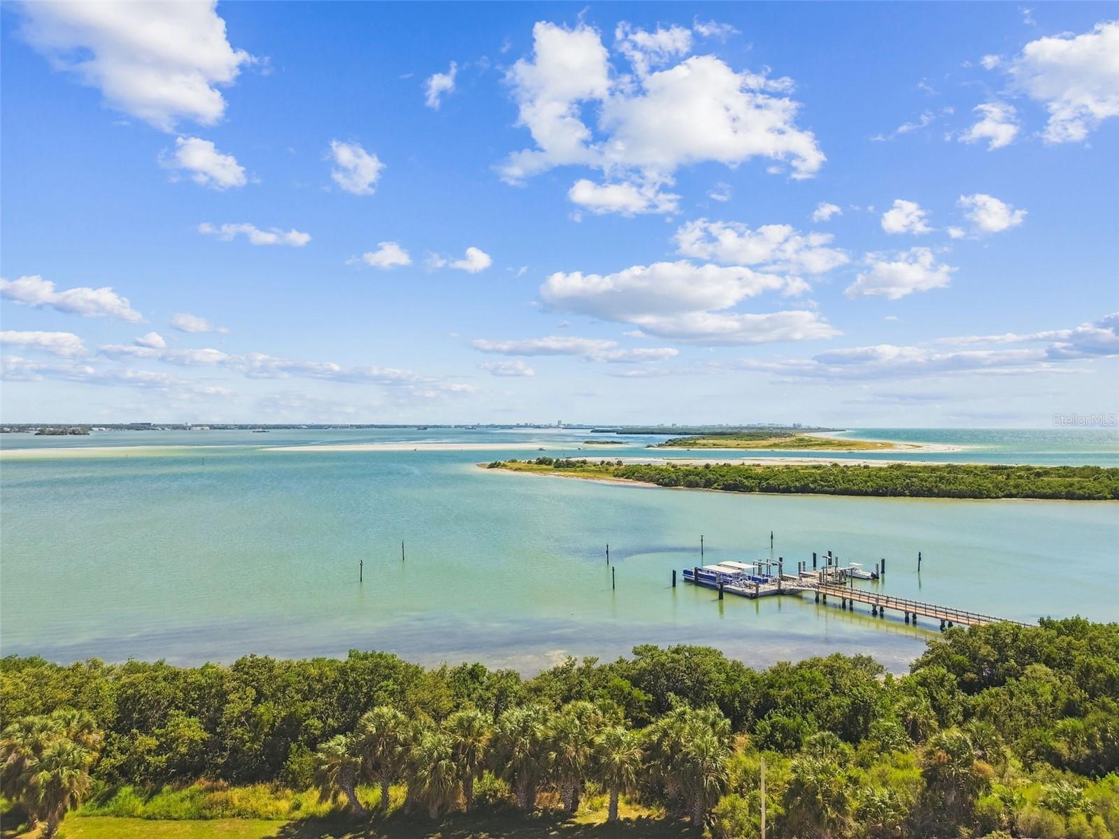 ISLAND PARK CONDOMINIUMS - Residential