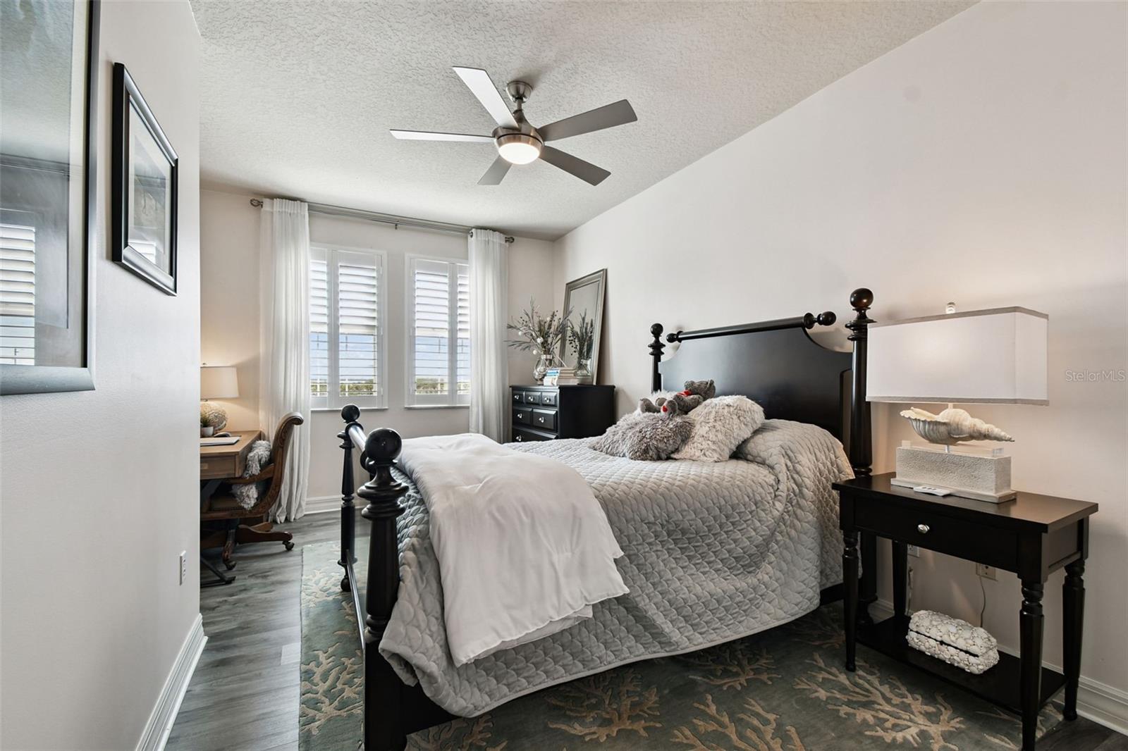ISLAND PARK CONDOMINIUMS - Residential
