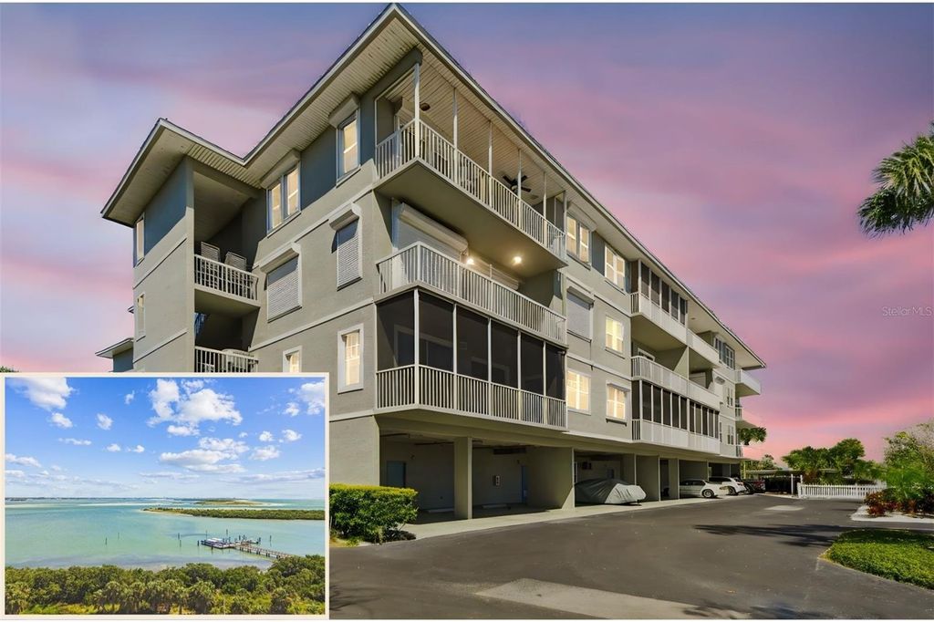 Photo of 5 Island Park Place #305, Dunedin, FL 34698 (MLS # TB8432877)