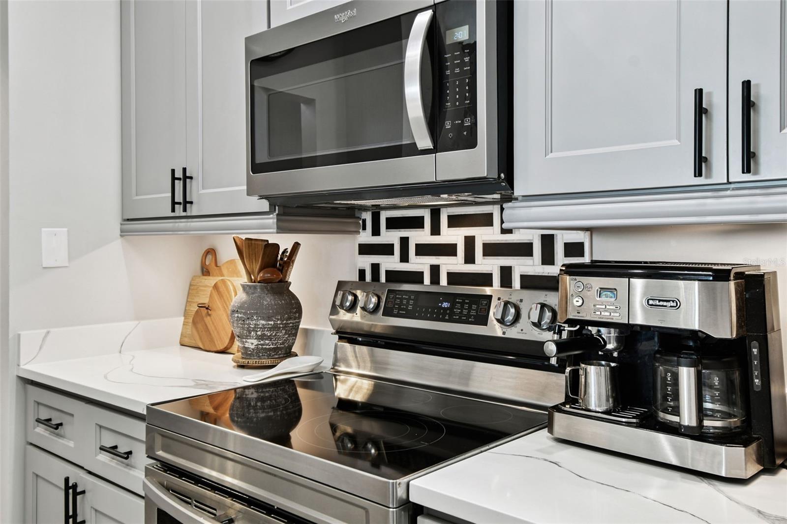 ISLAND PARK CONDOMINIUMS - Residential