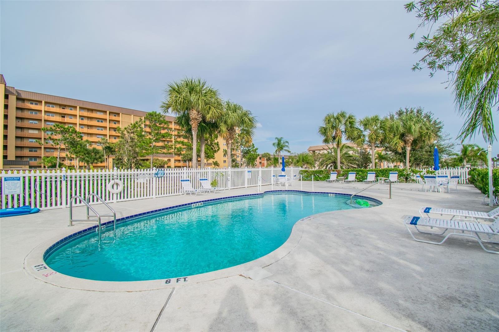 ISLAND PARK CONDOMINIUMS - Residential