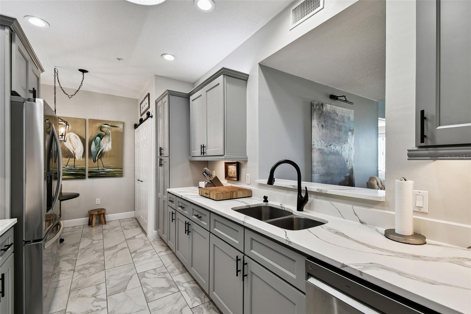 ISLAND PARK CONDOMINIUMS - Residential