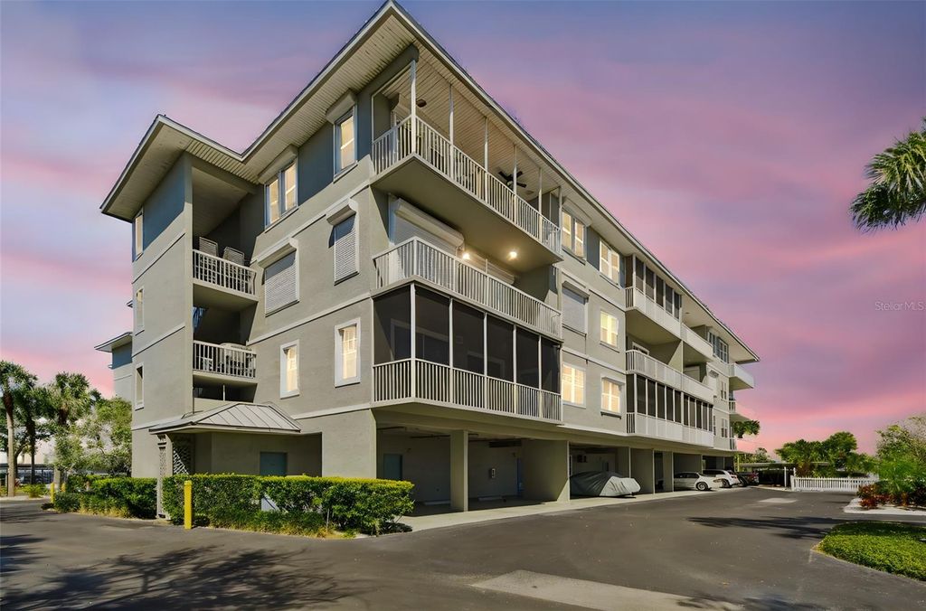 Photo of 5 Island Park Place #305, Dunedin, FL 34698 (MLS # TB8432877)