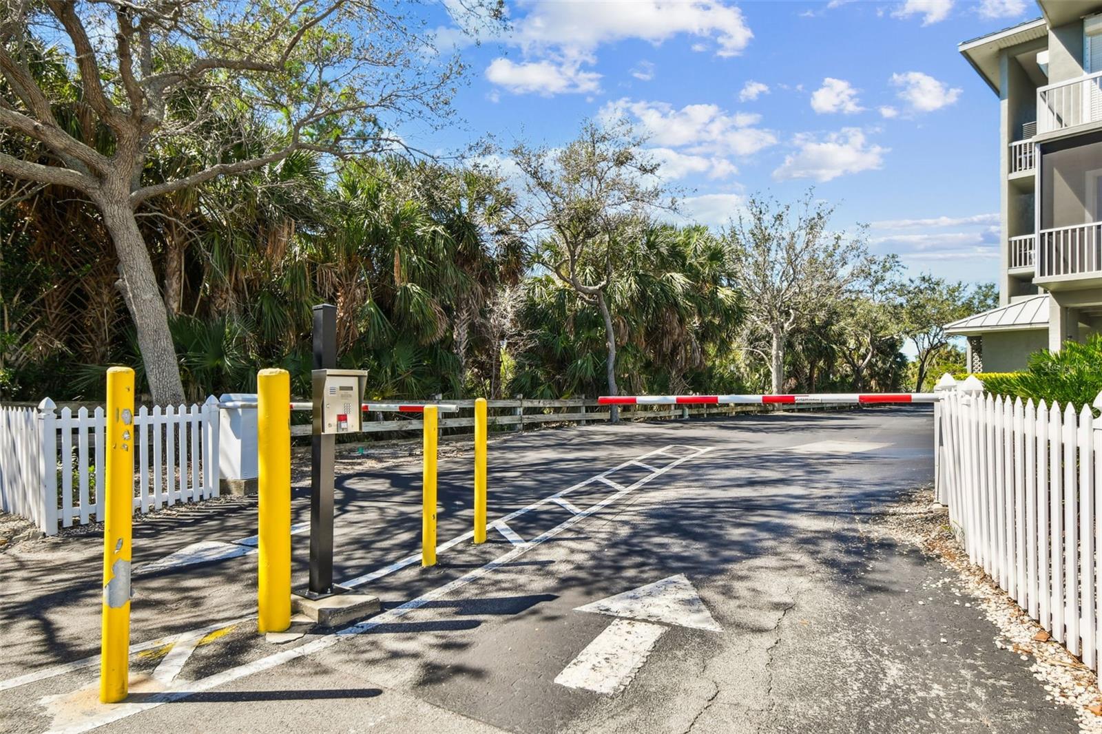 ISLAND PARK CONDOMINIUMS - Residential