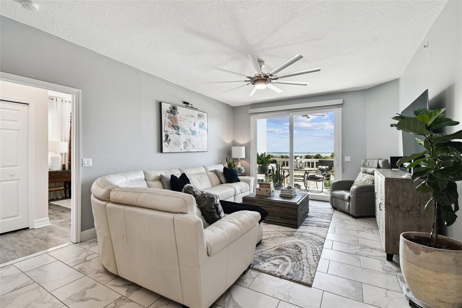 ISLAND PARK CONDOMINIUMS - Residential