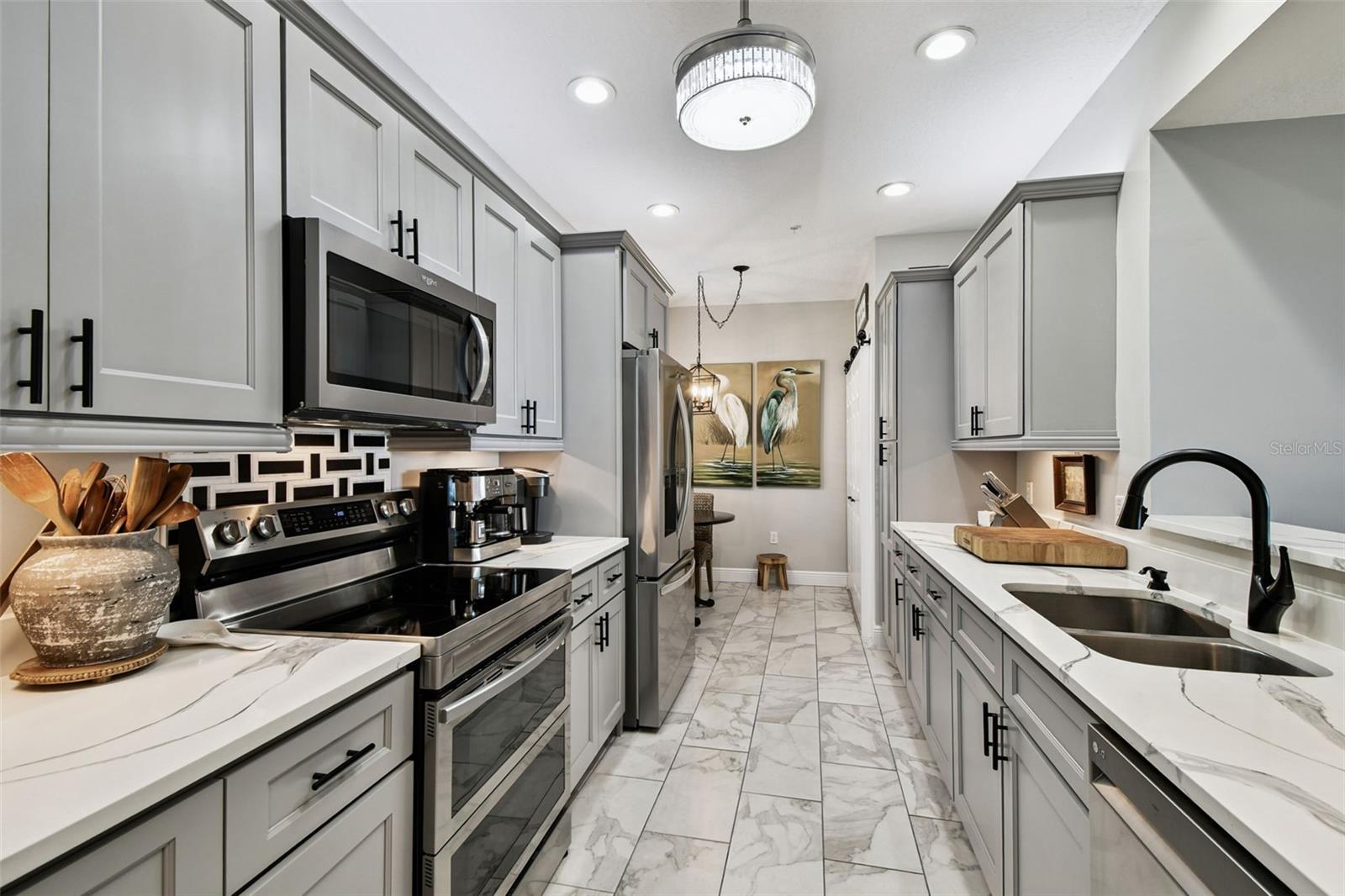ISLAND PARK CONDOMINIUMS - Residential