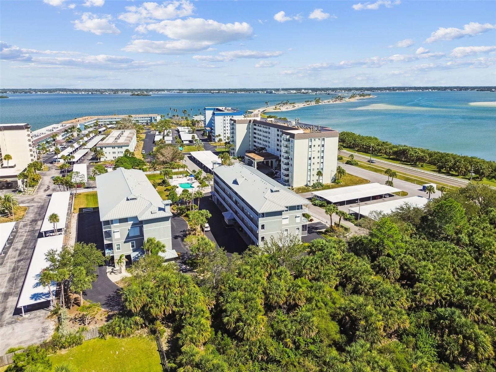 ISLAND PARK CONDOMINIUMS - Residential