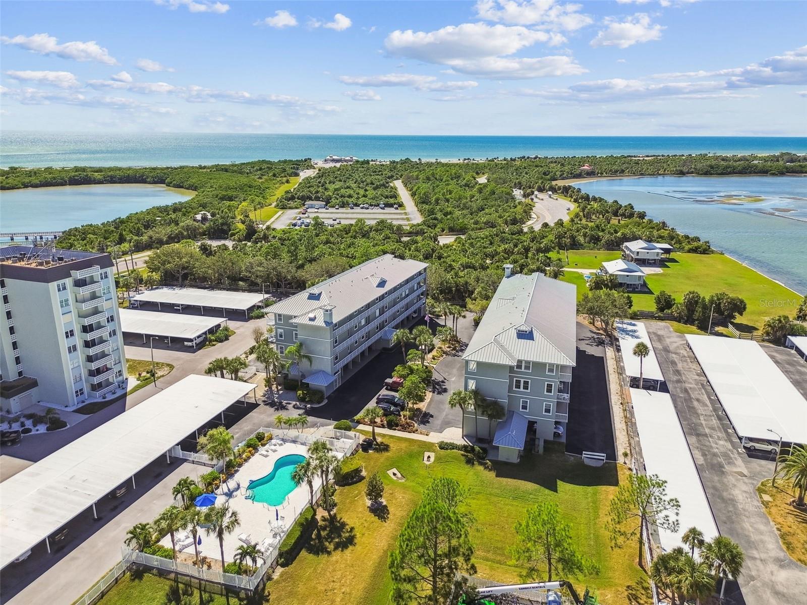 ISLAND PARK CONDOMINIUMS - Residential
