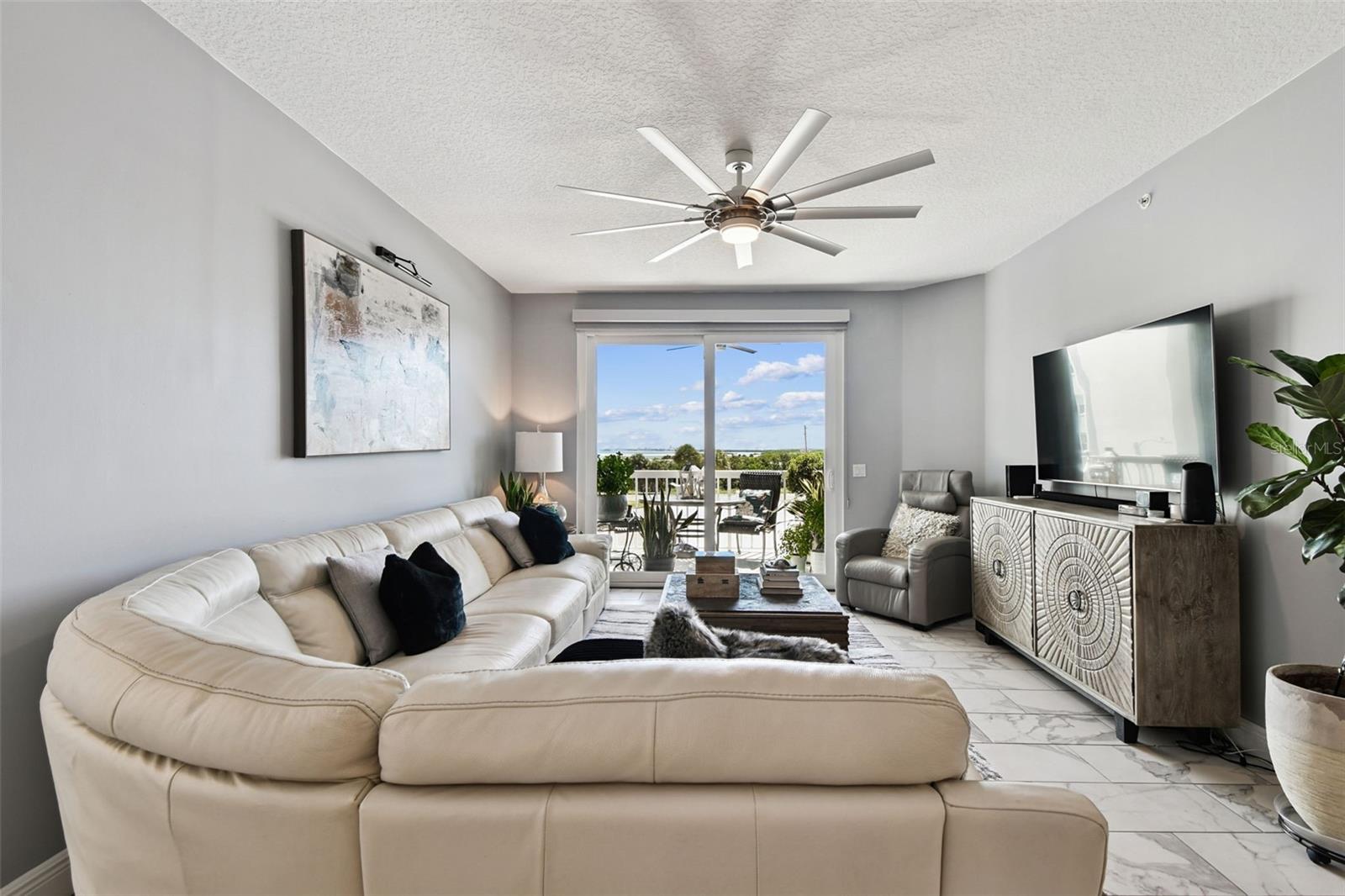 ISLAND PARK CONDOMINIUMS - Residential