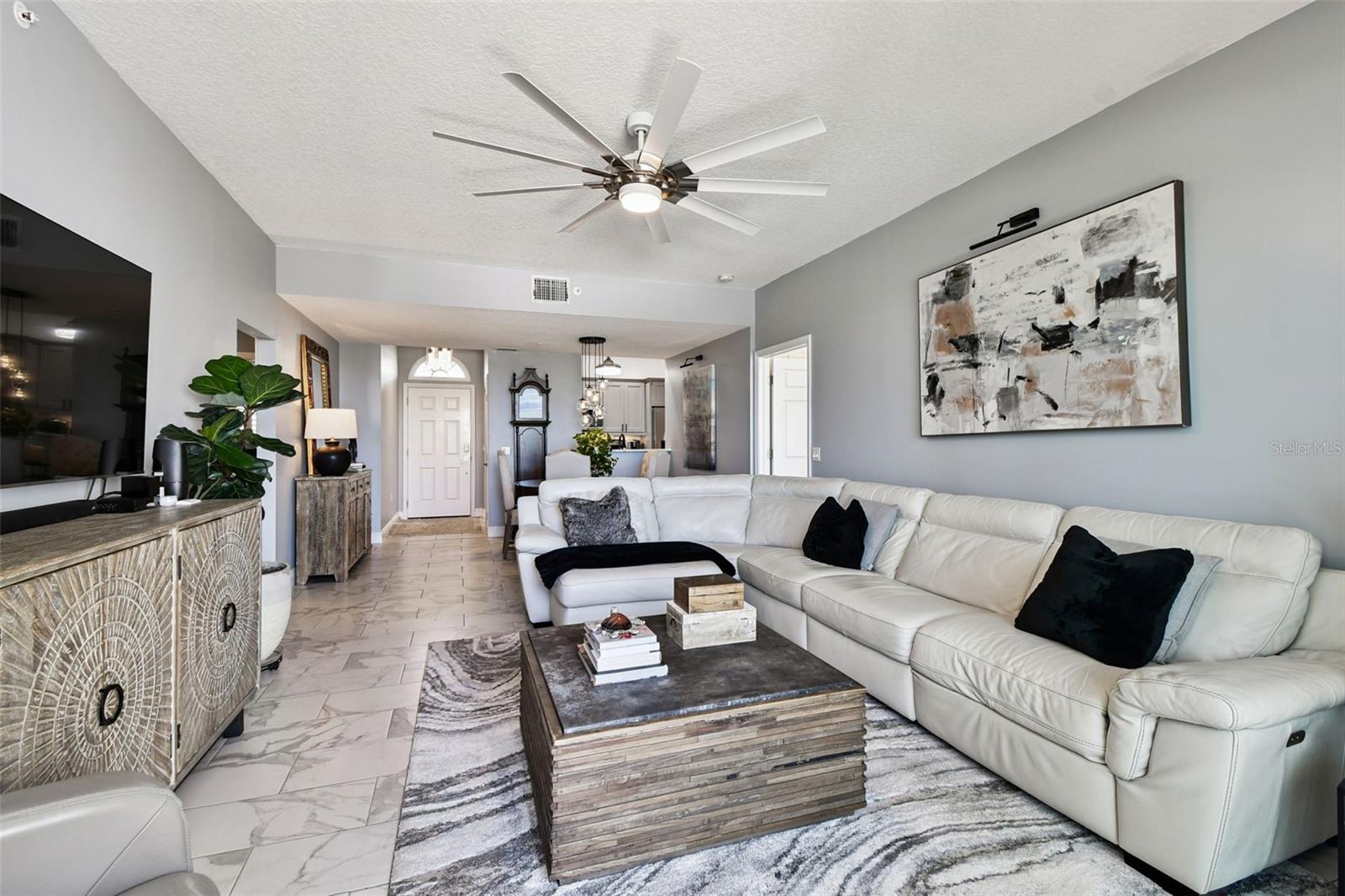 ISLAND PARK CONDOMINIUMS - Residential