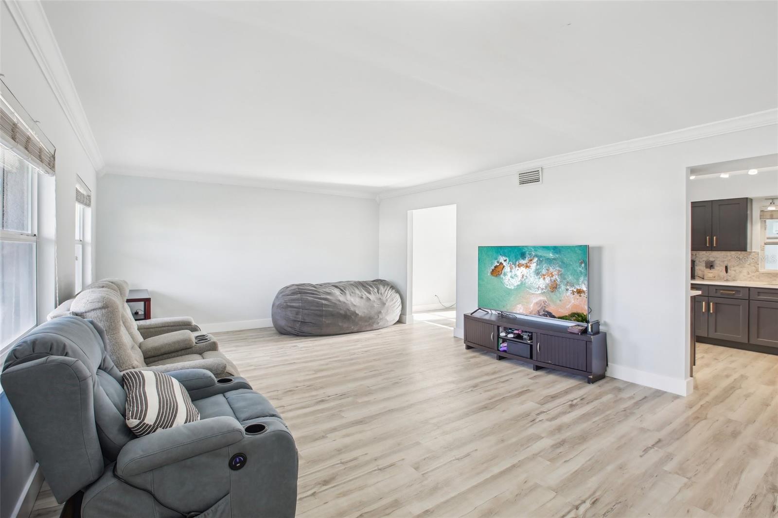 8439 BOXWOOD DRIVE