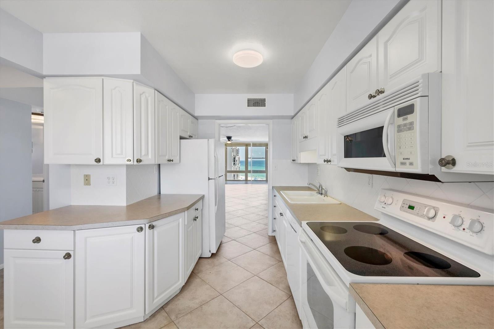 MARTINIQUE APTS NORTH - Residential