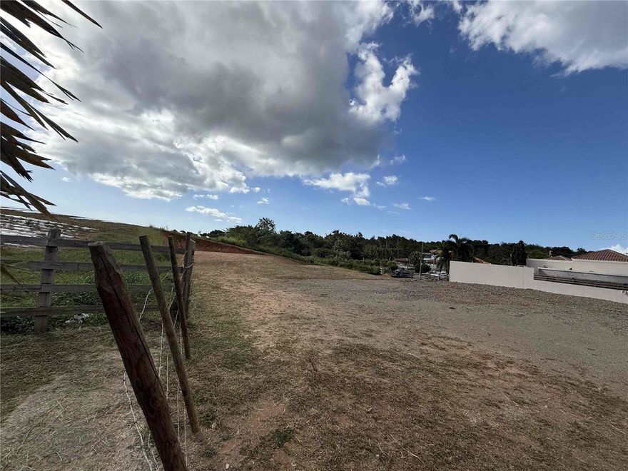 Looking for the perfect lot to build your home in Cabo Rojo? Come see this 2,030 sq.m. lot located in Urb. Eric Ramírez, just off Road 308 Km 1 Interior—very close to Walgreens on Road 100.This lot is already being prepared for construction and offers the convenience of dual access from both streets within the neighborhood.This community is known for its beautiful and elegant homes in a peaceful and private setting, with an excellent location close to pharmacies, Cabo Rojo’s downtown, schools, universities, hospitals, and, of course, the stunning beaches that make this popular coastal town such a sought-after destination. Come live where others come to vacation!
//Coordinates: 18.0807124, -67.1608424// For more information or guidance on financing options, feel free to call or send a text//