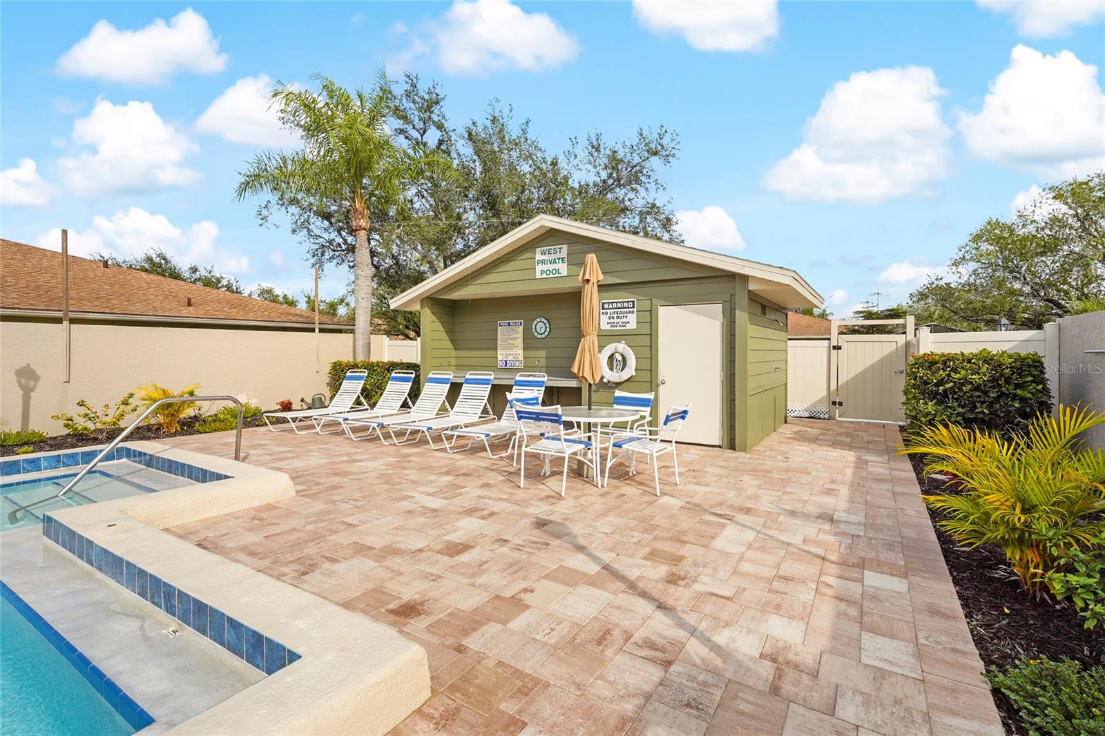 COURTYARD VILLAS - Residential