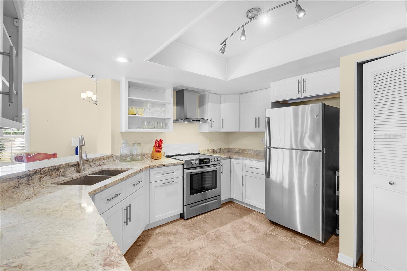 COURTYARD VILLAS - Residential