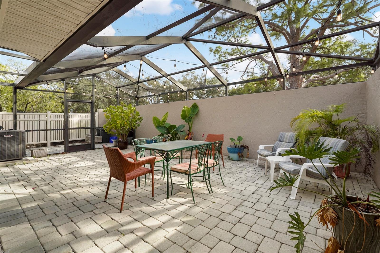 COURTYARD VILLAS - Residential