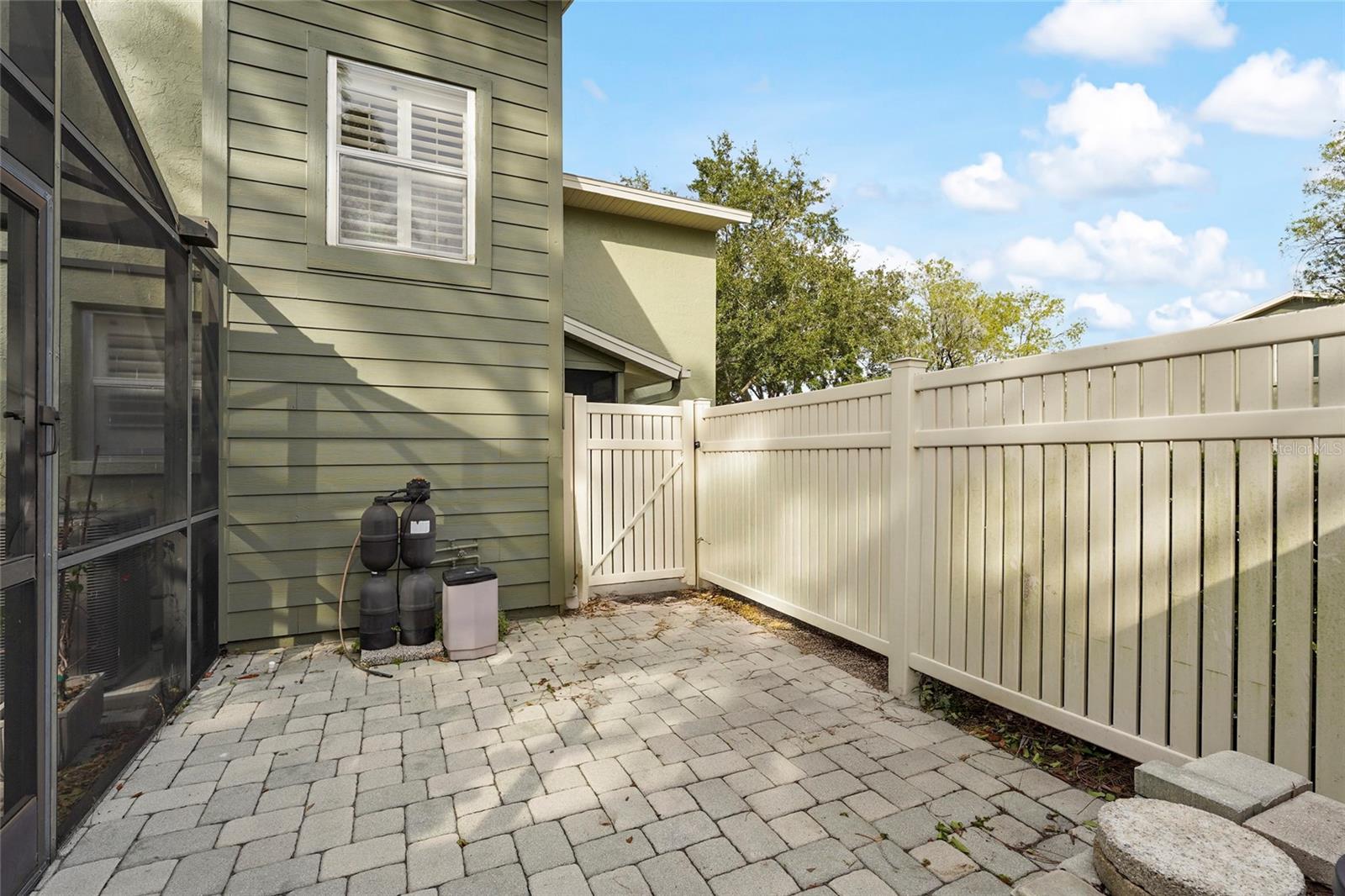 COURTYARD VILLAS - Residential