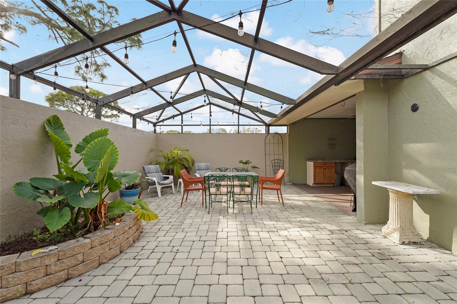 COURTYARD VILLAS - Residential