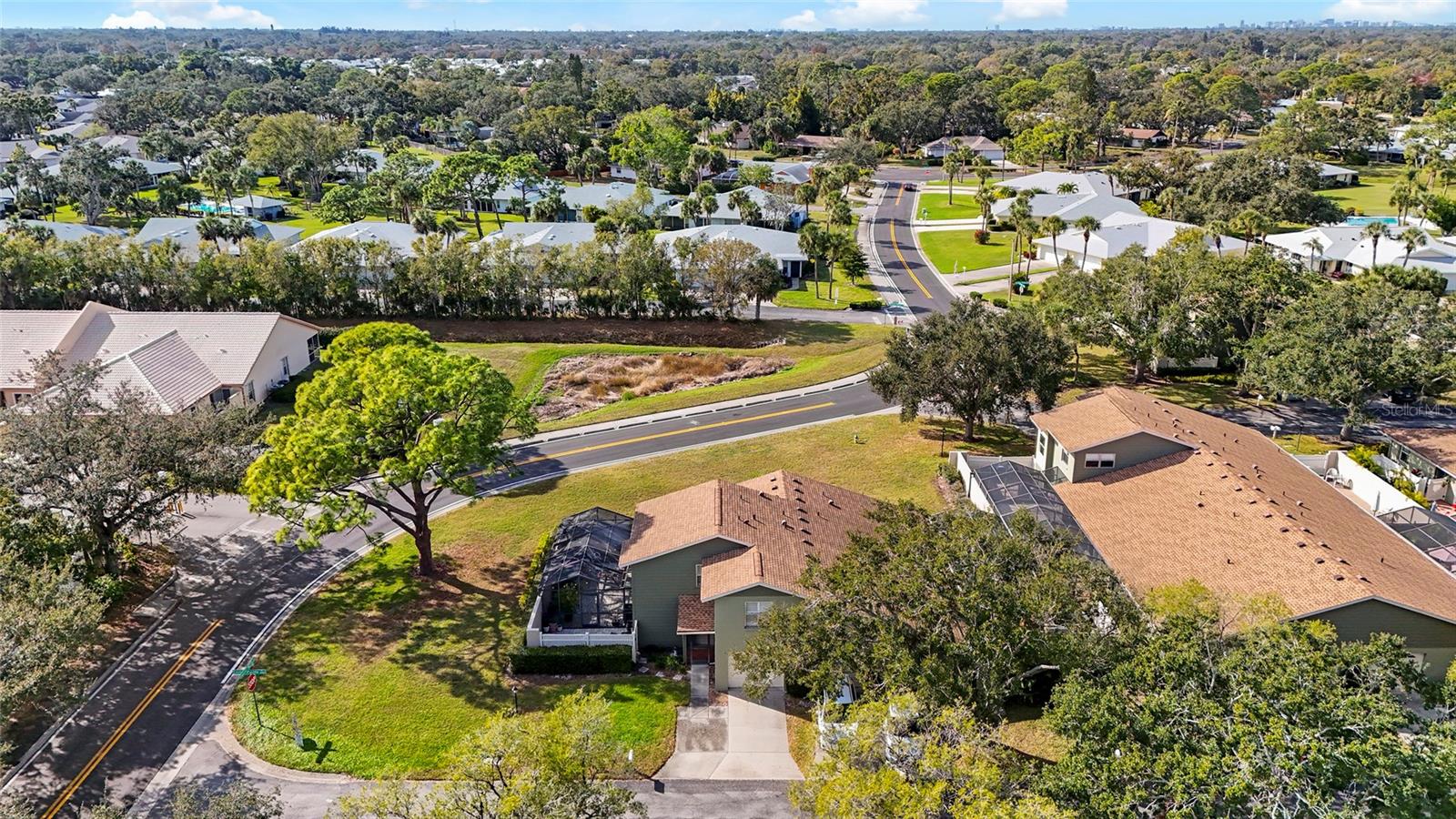 COURTYARD VILLAS - Residential
