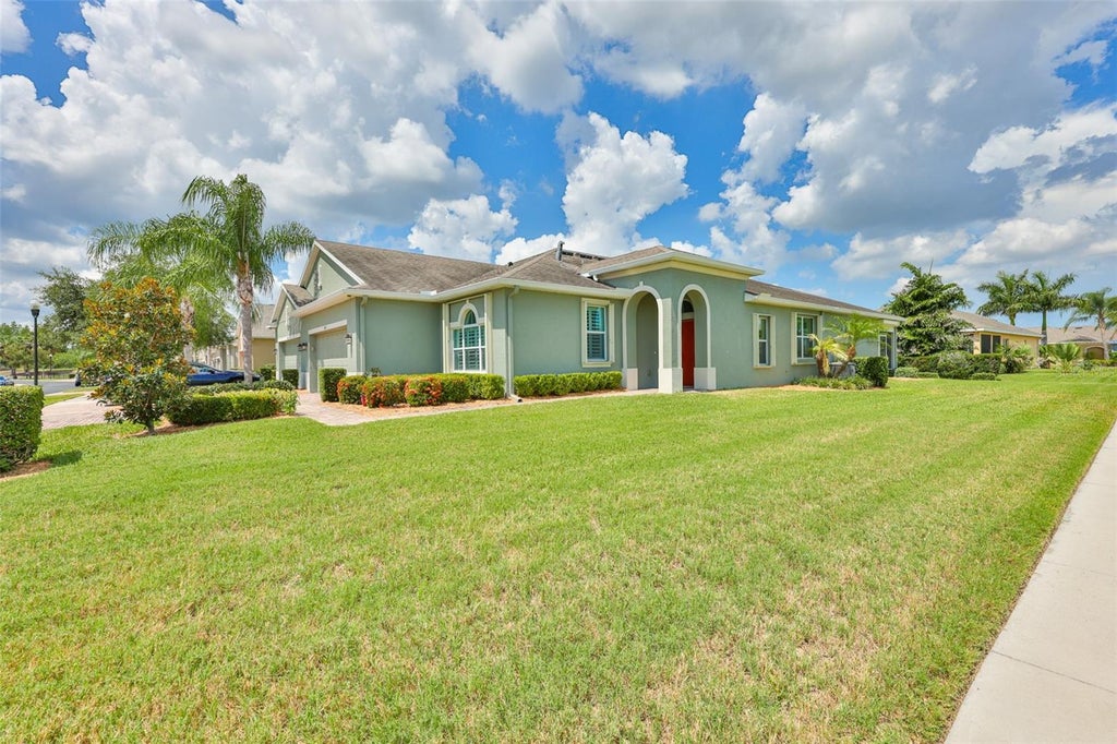 Photo of 803 Chipper Drive, Sun City Center, FL 33573 (MLS # TB8520341)