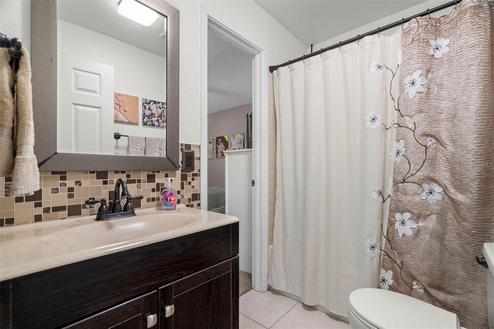 BICKLEYS LAKEWOOD ADD BLK 3 REPLAT - Residential