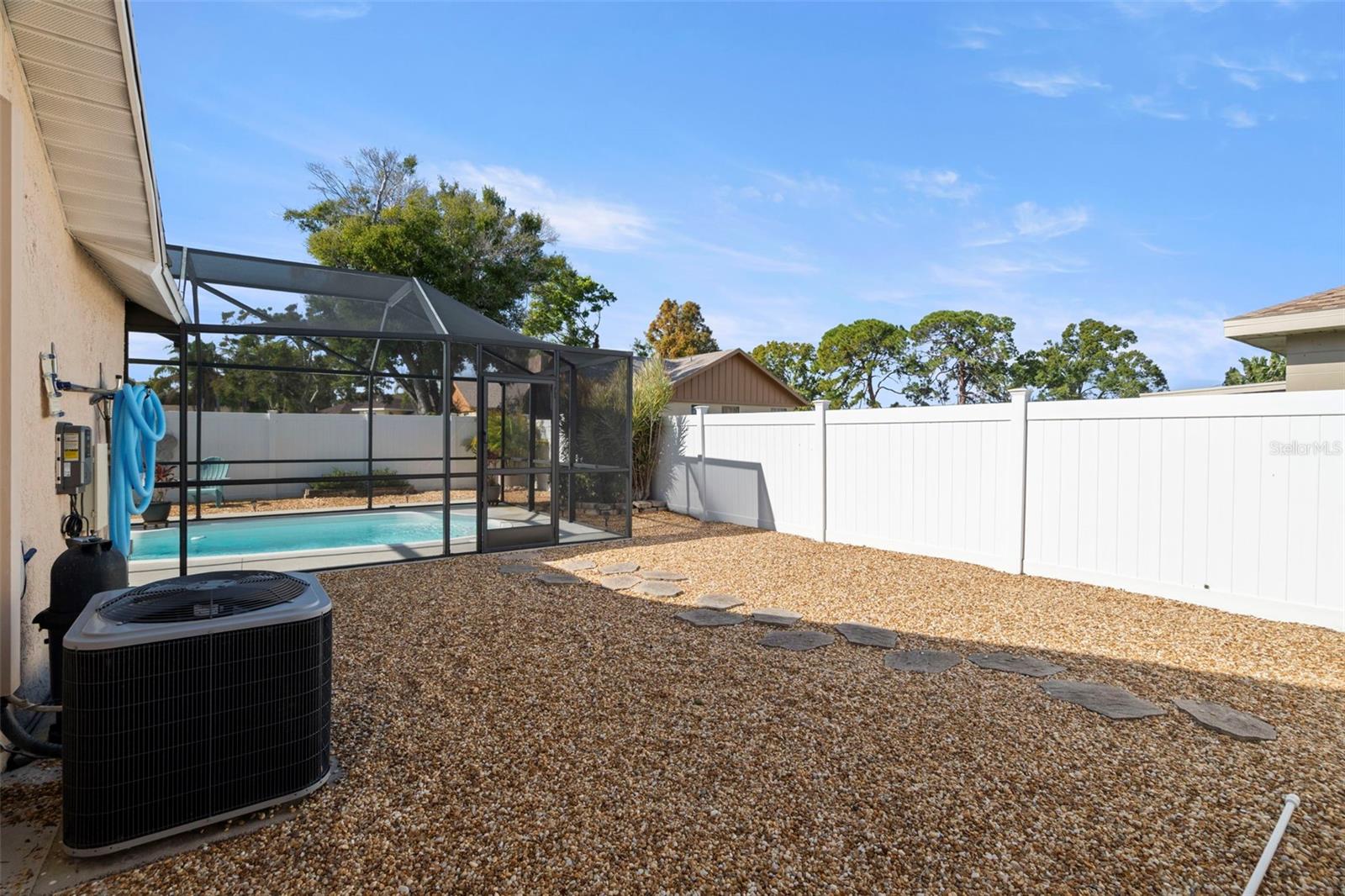 BICKLEYS LAKEWOOD ADD BLK 3 REPLAT - Residential