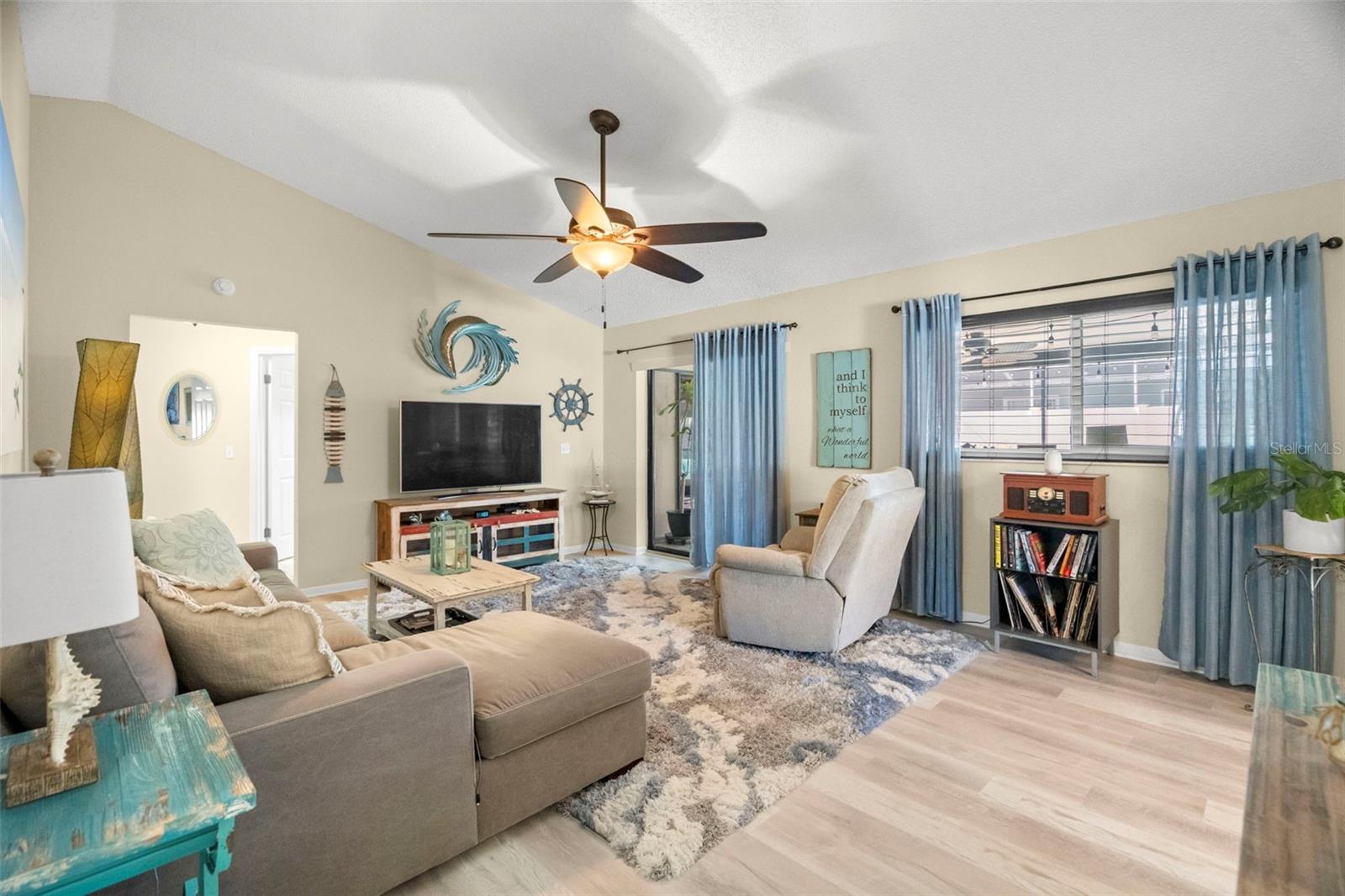 BICKLEYS LAKEWOOD ADD BLK 3 REPLAT - Residential