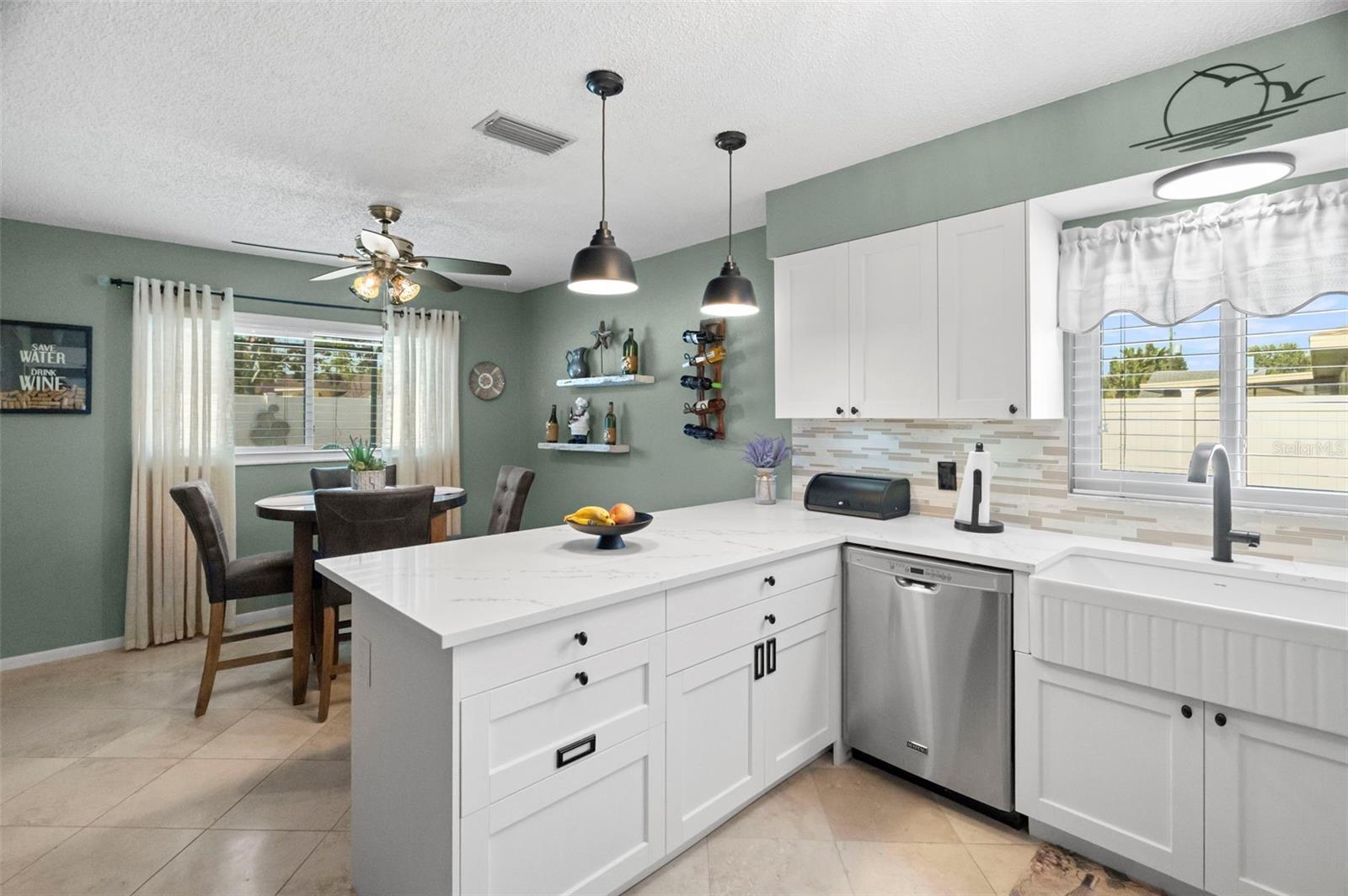 BICKLEYS LAKEWOOD ADD BLK 3 REPLAT - Residential