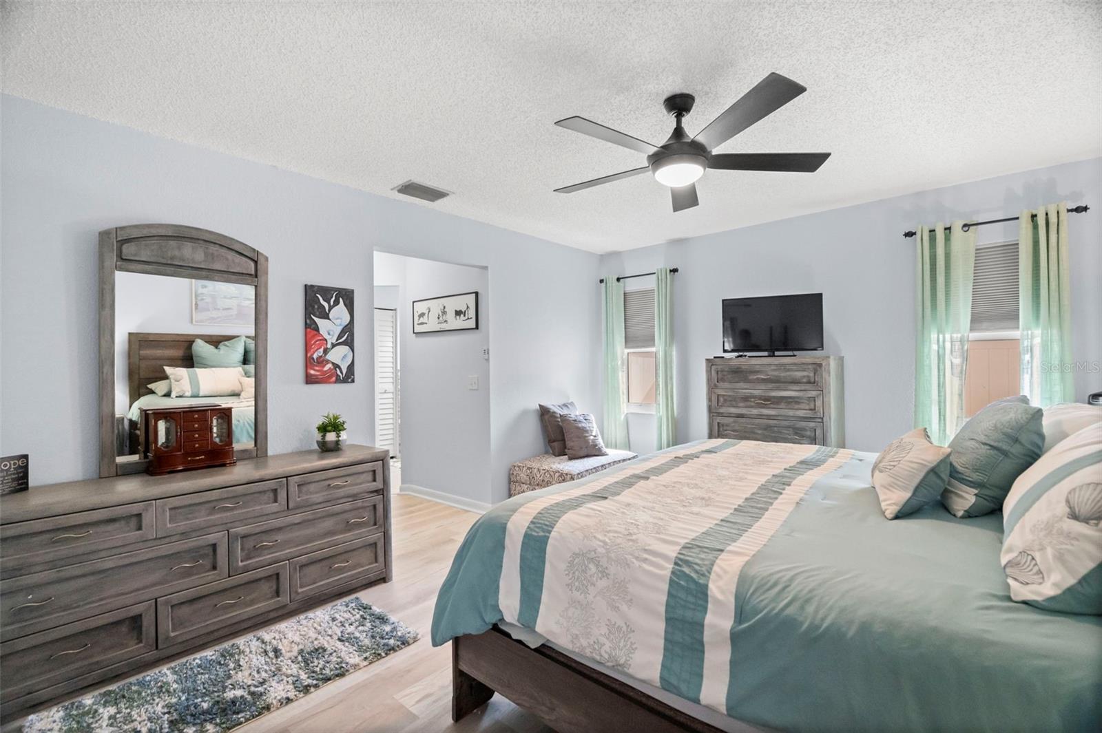 BICKLEYS LAKEWOOD ADD BLK 3 REPLAT - Residential