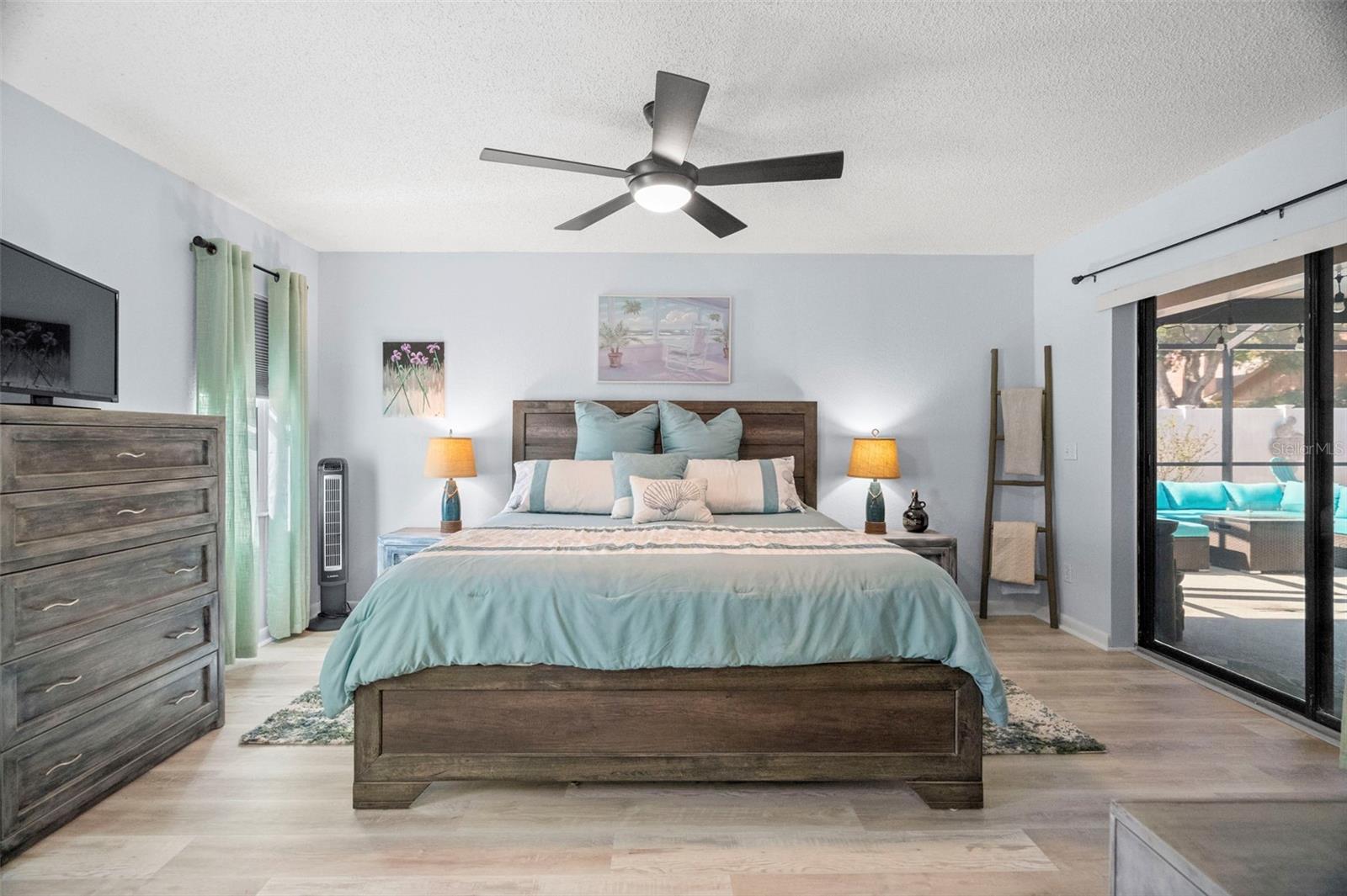 BICKLEYS LAKEWOOD ADD BLK 3 REPLAT - Residential