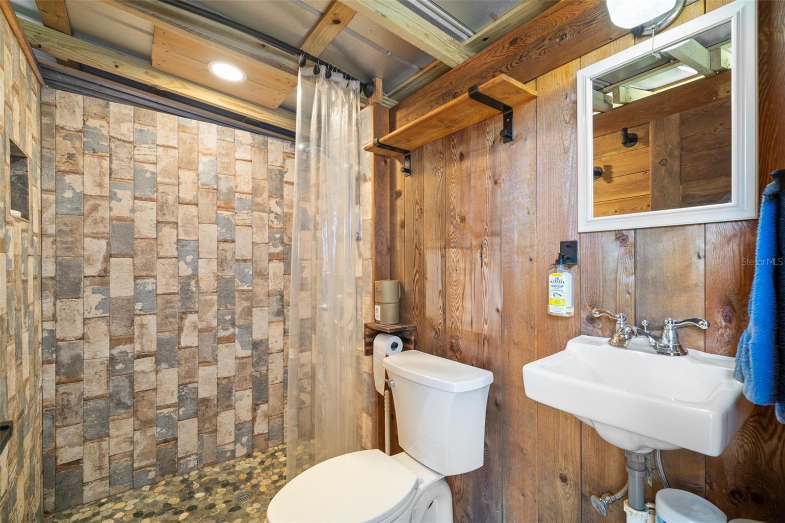 EVELYN CITY - Residential