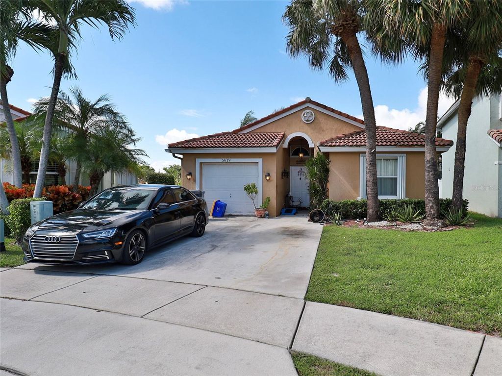 Photo of 5619 Kingsmill Court, Lake Worth, FL 33463 (MLS # C7516005)