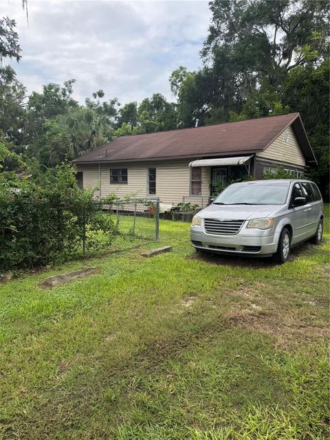 Photo of 1324 W Silver Springs Boulevard, Ocala, FL 34475 (MLS # O6329093)