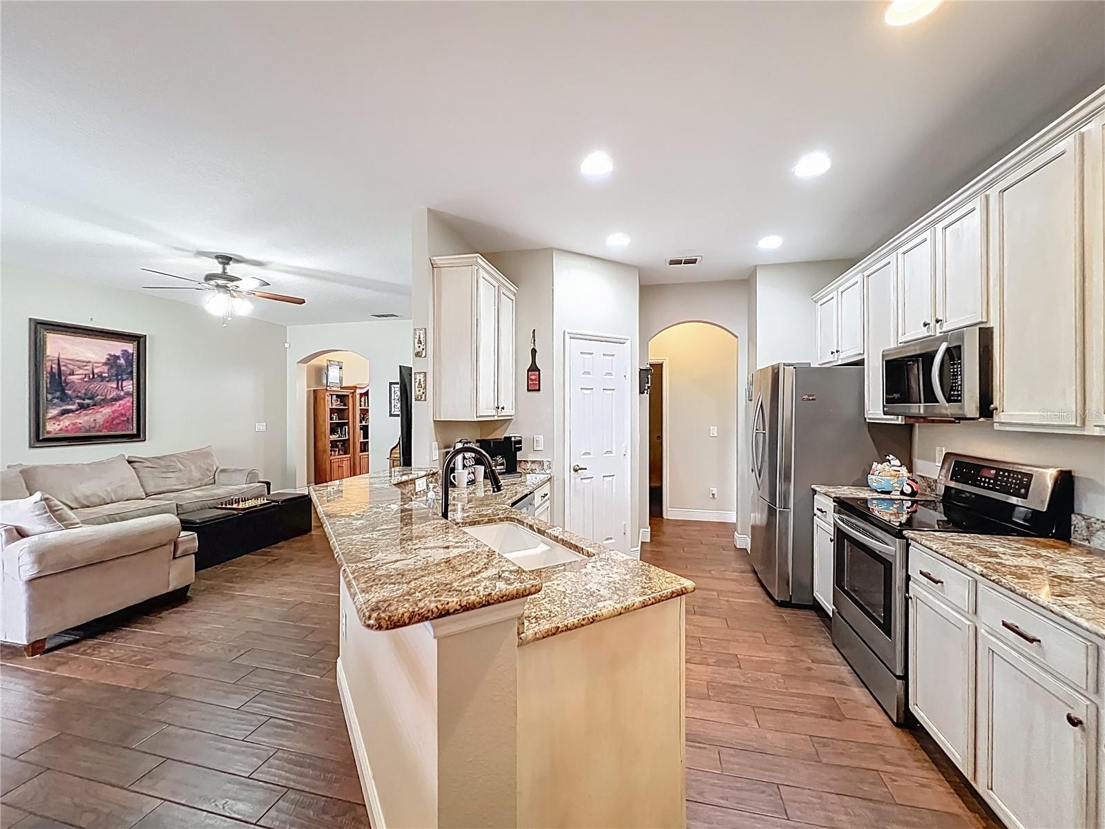 CYPRESS HEAD AT THE ENCLAVE - Residential