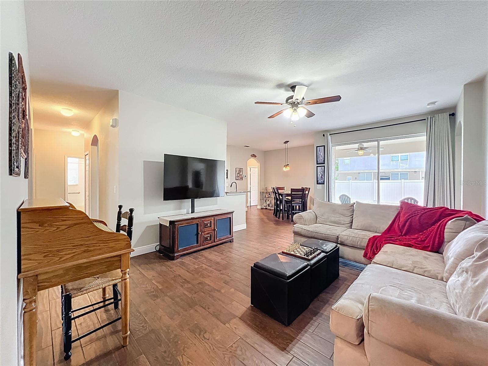 CYPRESS HEAD AT THE ENCLAVE - Residential