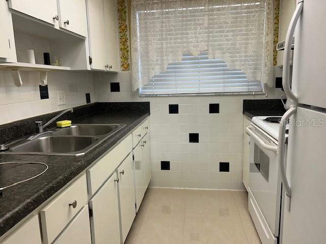 PENNWOOD MANOR - Residential Lease