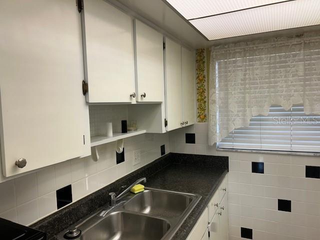 PENNWOOD MANOR - Residential Lease