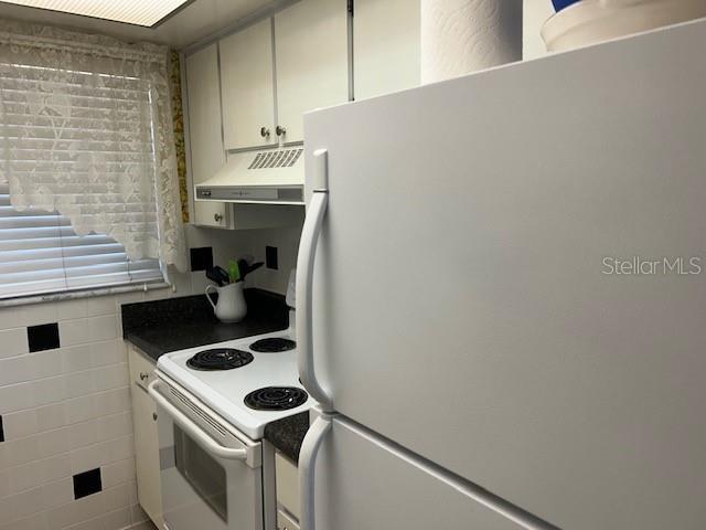 PENNWOOD MANOR - Residential Lease