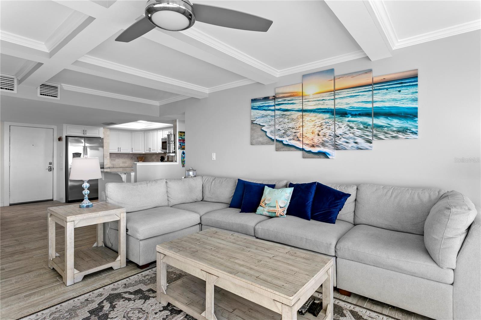 TREASURE ISLAND TENNIS & YACHT CLUB - Residential