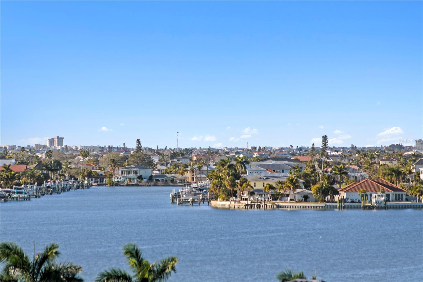 TREASURE ISLAND TENNIS & YACHT CLUB - Residential