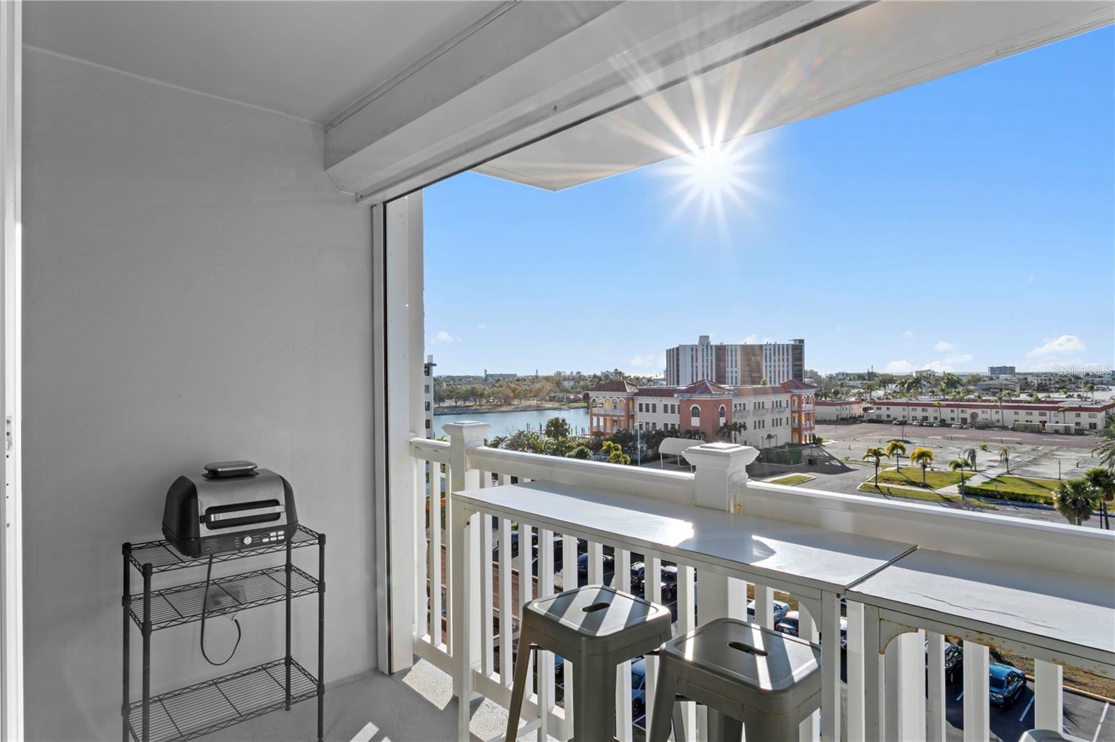 TREASURE ISLAND TENNIS & YACHT CLUB - Residential