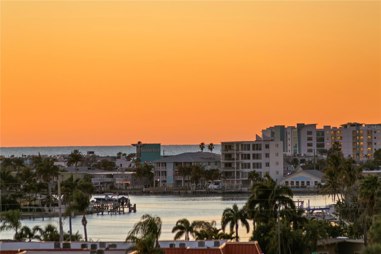TREASURE ISLAND TENNIS & YACHT CLUB - Residential