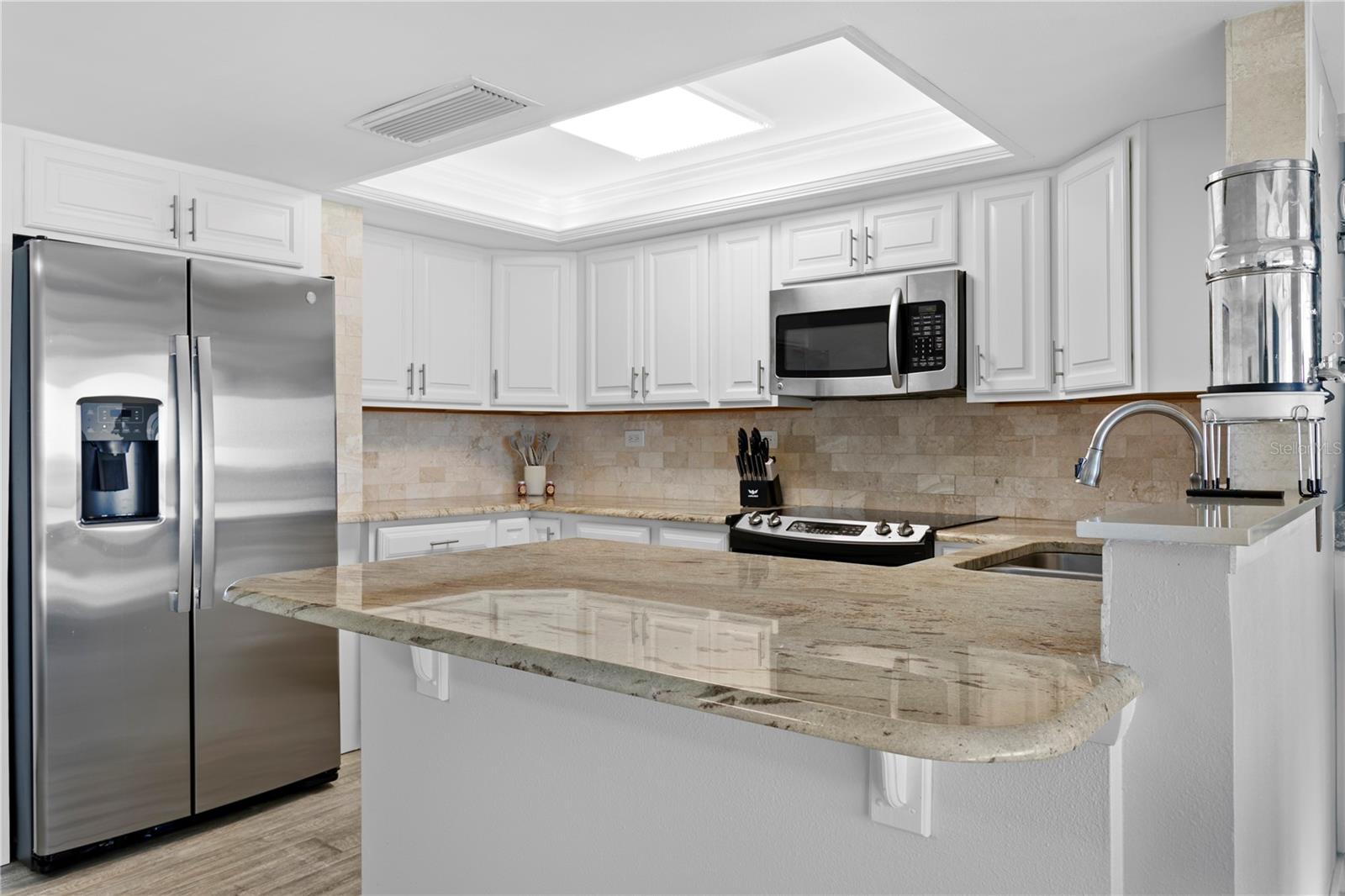 TREASURE ISLAND TENNIS & YACHT CLUB - Residential