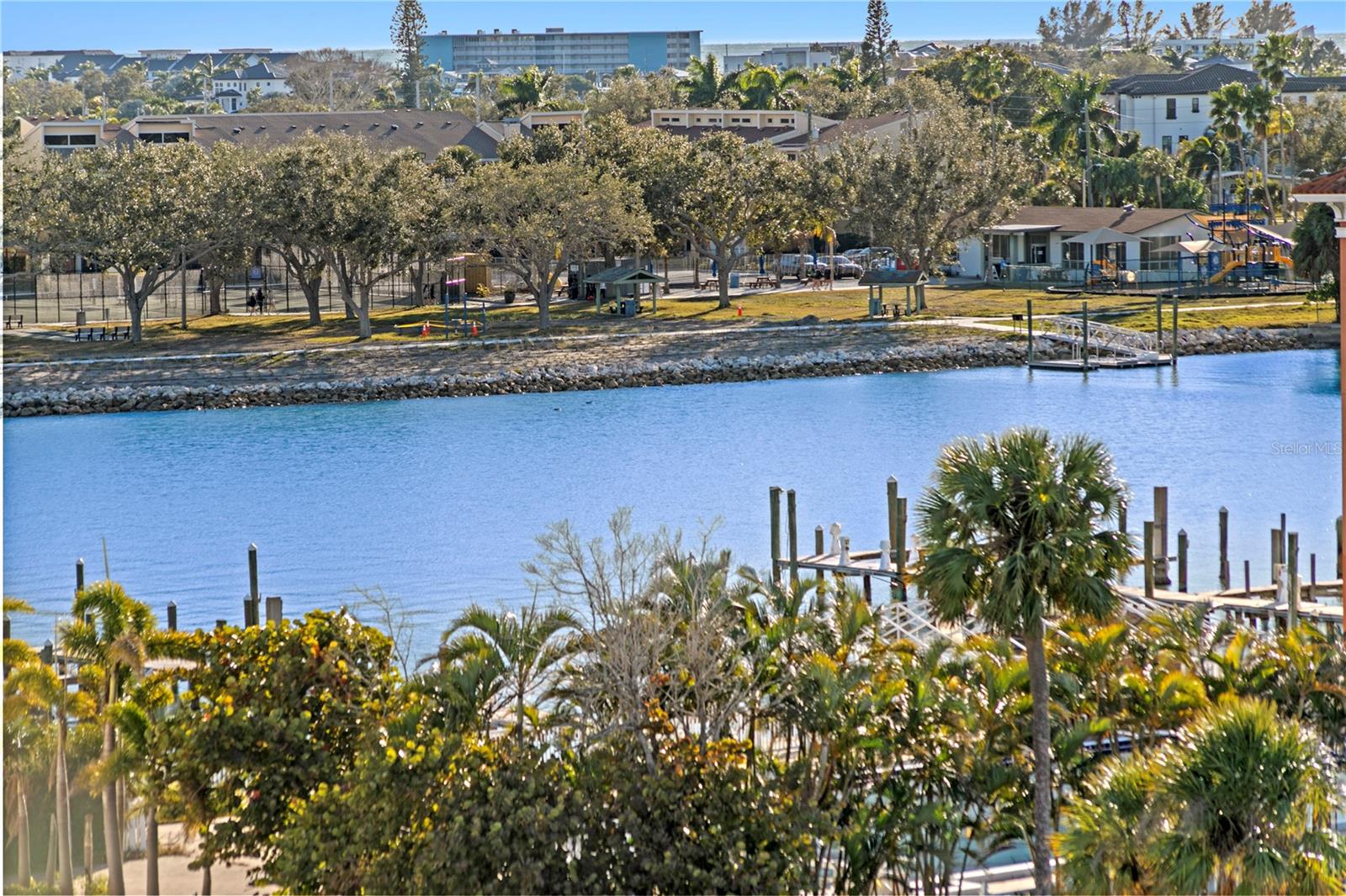 TREASURE ISLAND TENNIS & YACHT CLUB - Residential
