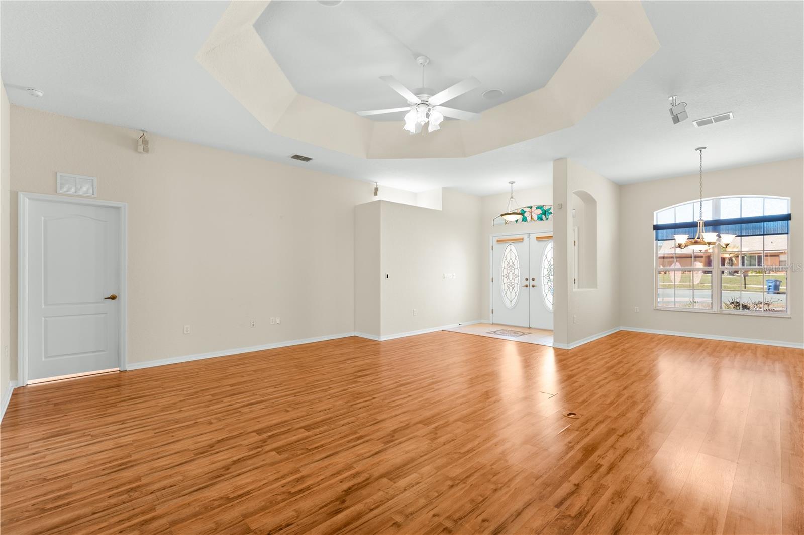 SEVEN HILLS - Residential