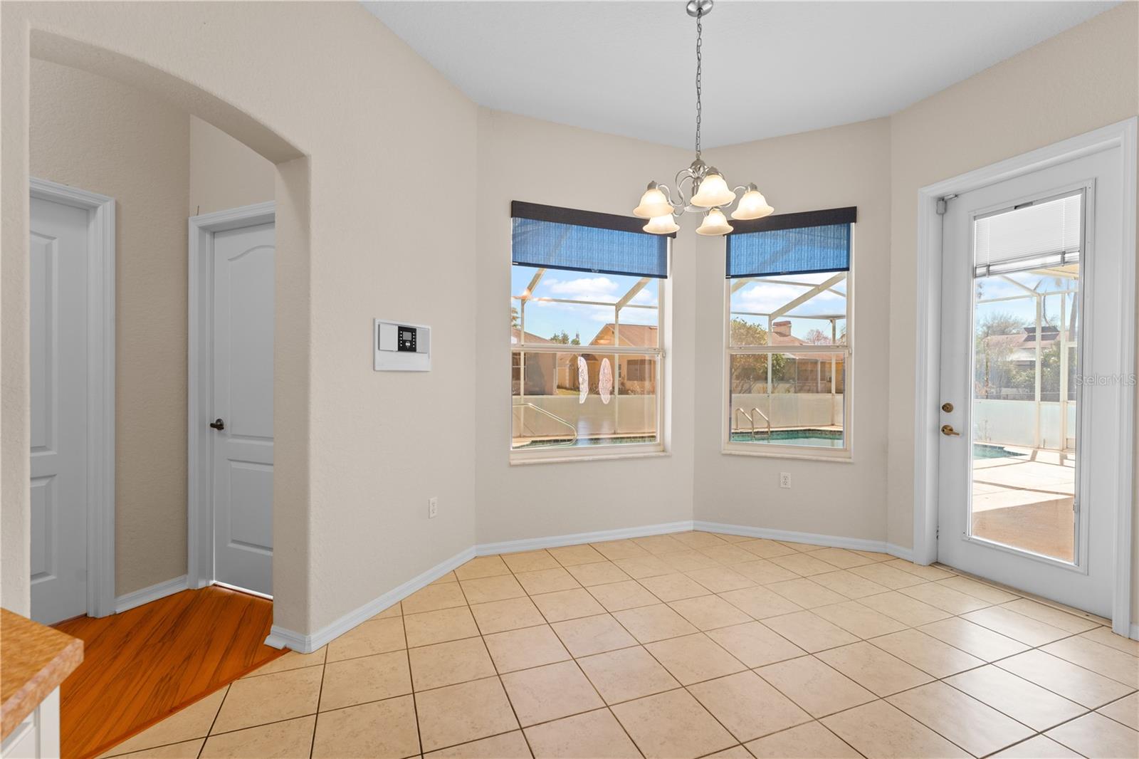 SEVEN HILLS - Residential