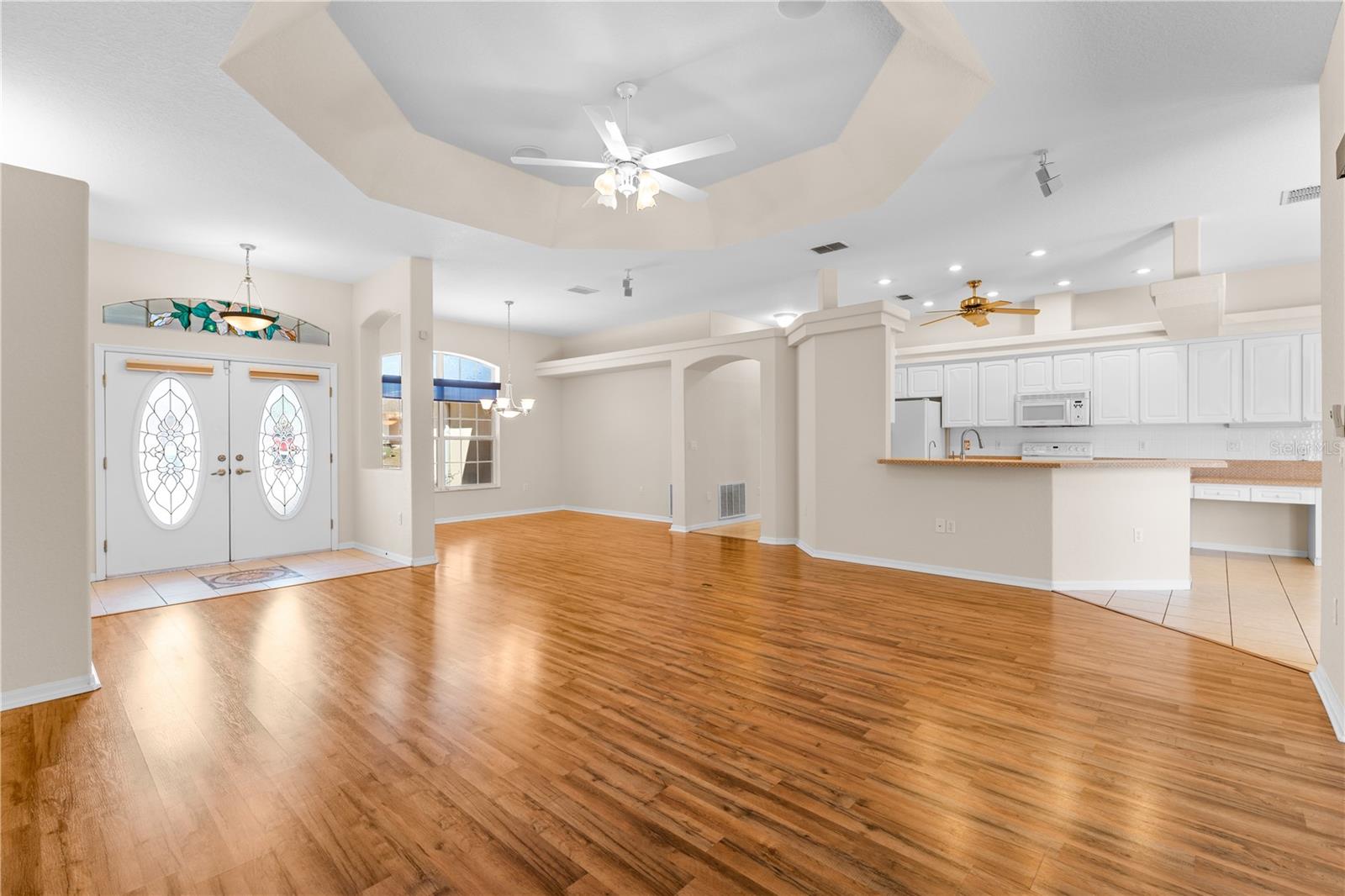 SEVEN HILLS - Residential