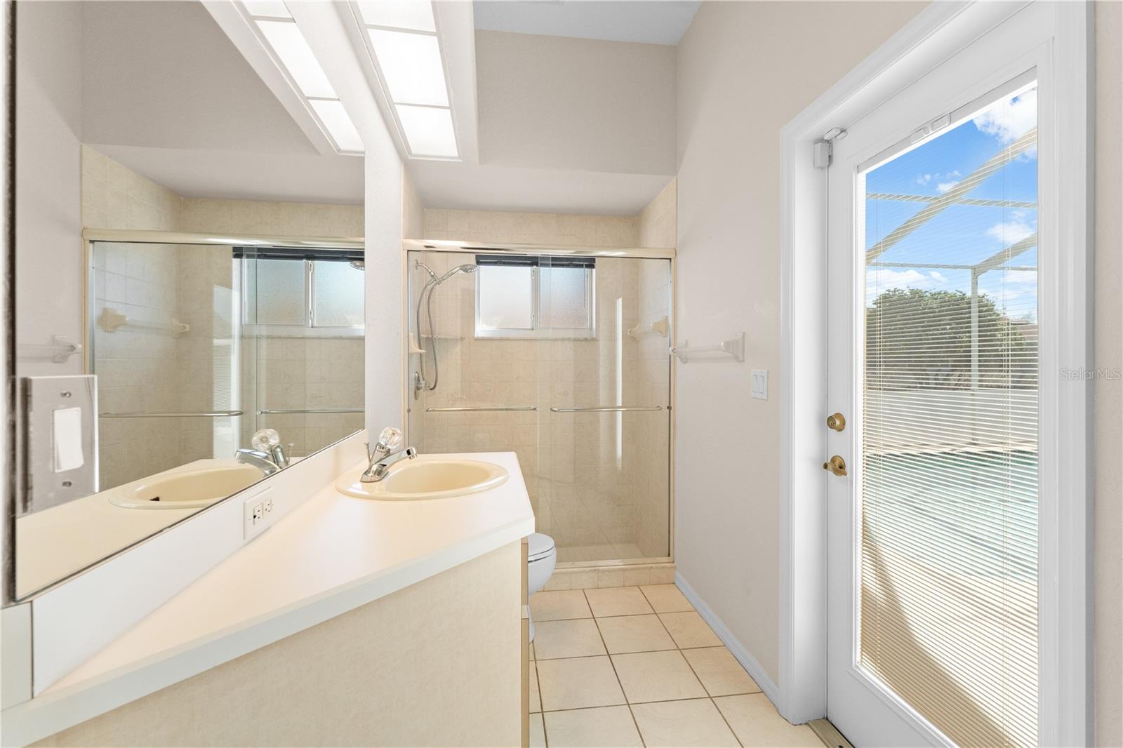 SEVEN HILLS - Residential