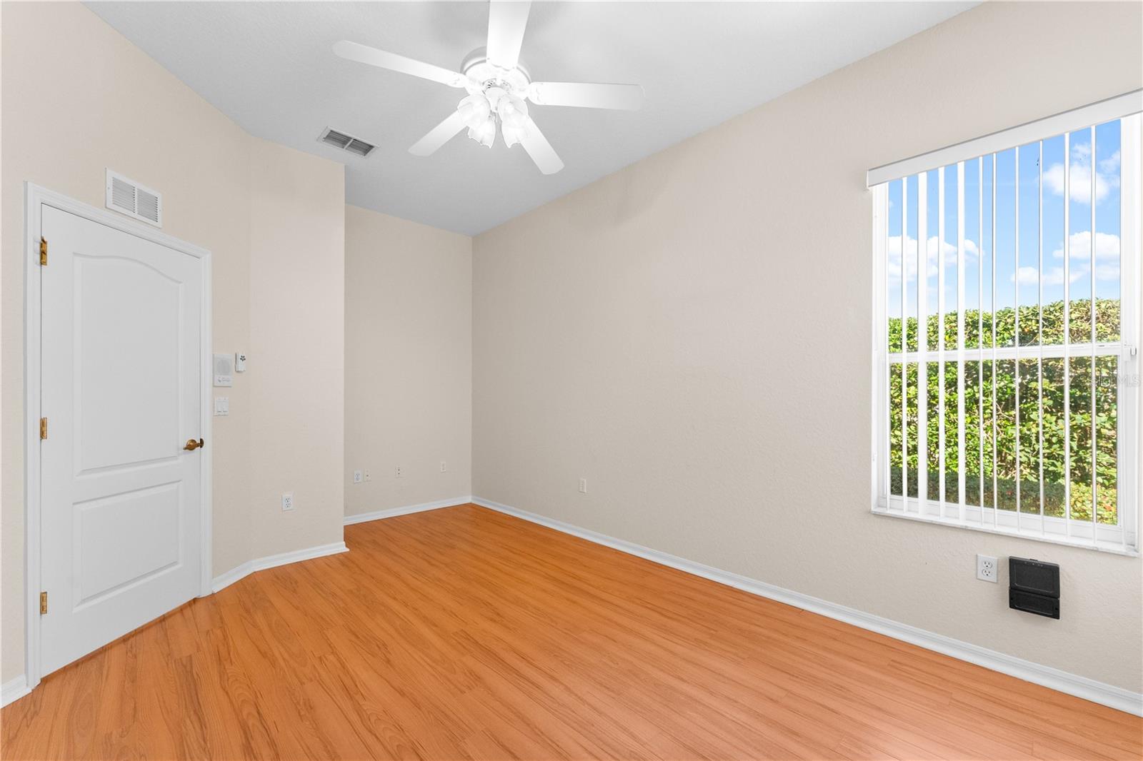 SEVEN HILLS - Residential