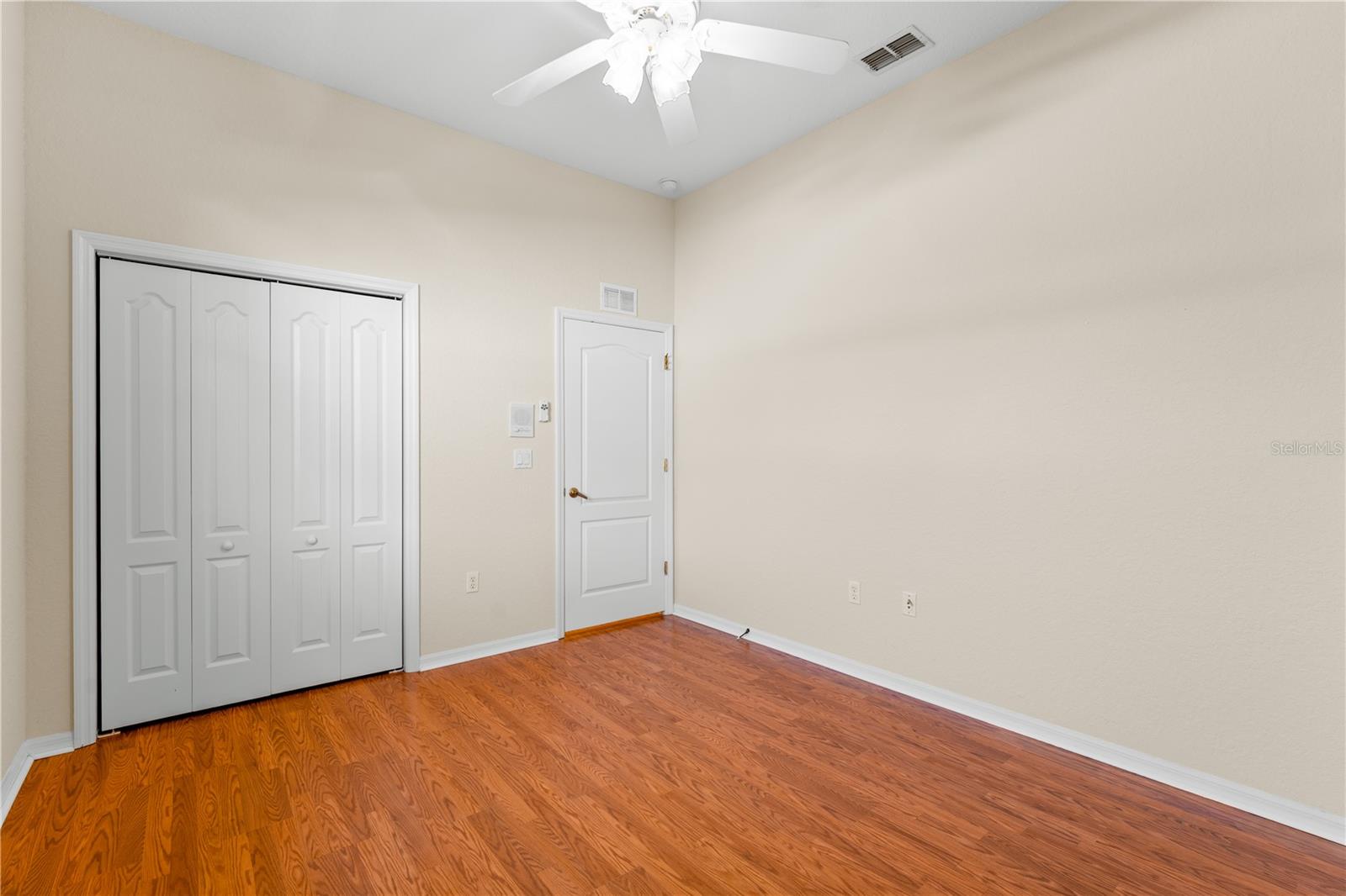 SEVEN HILLS - Residential